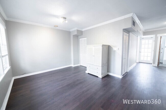 Photo - 921 W Winona-CH Unidad CH