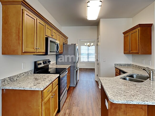 Photo - 410 Nathan St