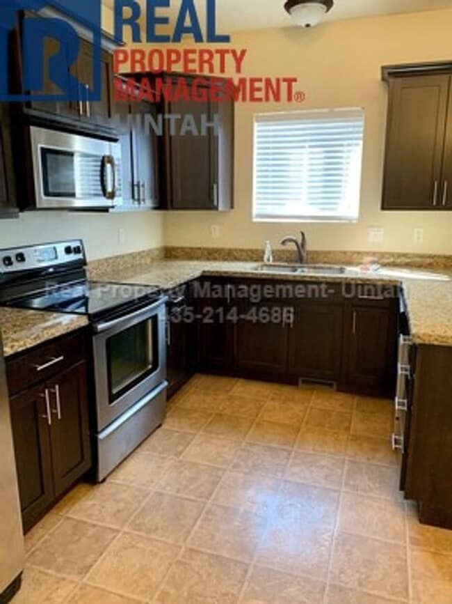 Photo - 3 bed 2.5 bath townhome in Fox Run