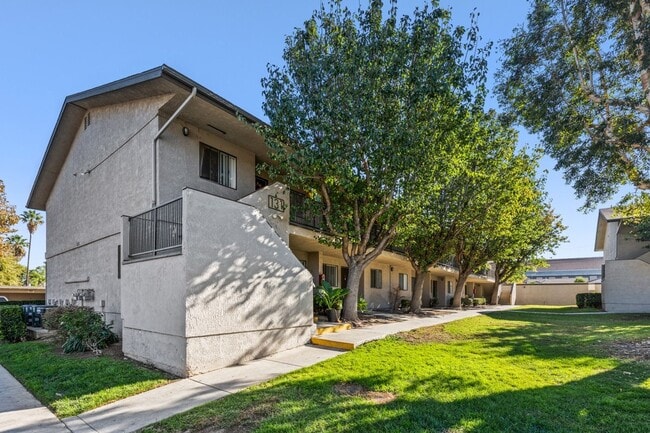 Aventine Court Apartment Homes