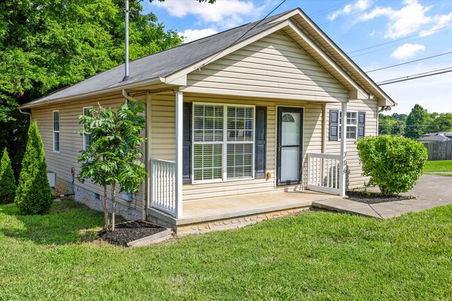Photo - 206 W Edison St