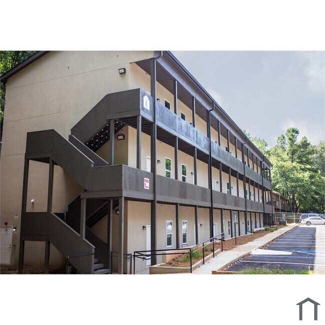 Photo - Room in Apartment on Stanton Rd SW