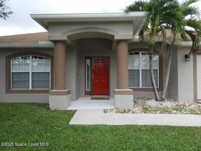 Photo - 1535 Heartwellville St NW