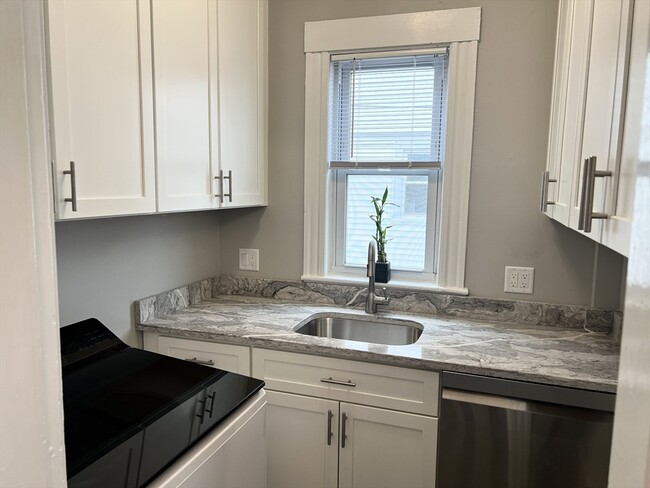 Photo - 31 Cutler St Unit 1