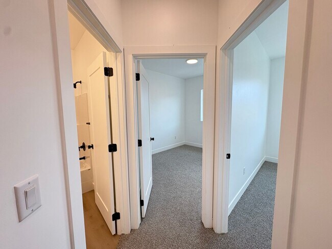 Photo - 2925 W 2925 N Cir