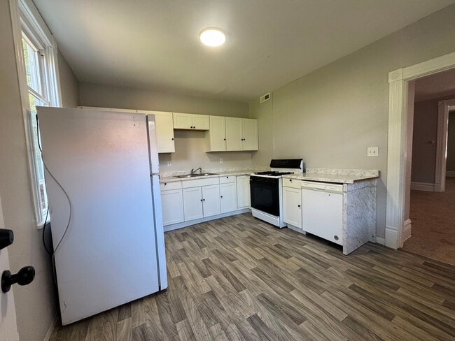 304 Walnut St