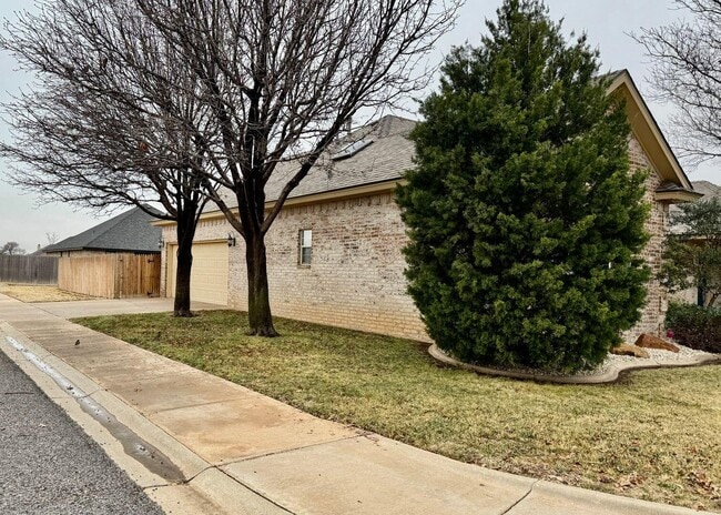 Photo - 311 Longhorn St