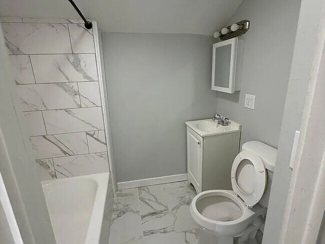 Photo - 145 Starr St Unit #3