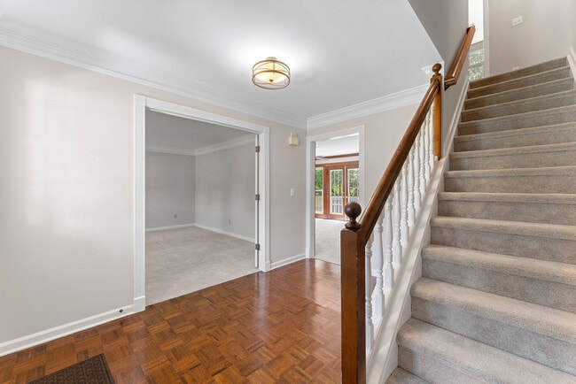 Photo - 170 West Ct