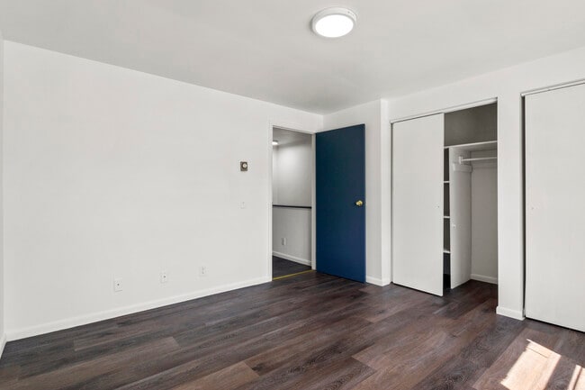 2BR/2BA Bedroom