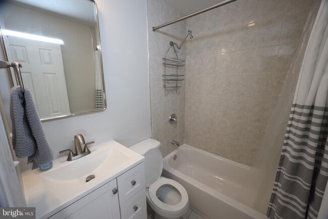 Photo - 2237 14th St NE