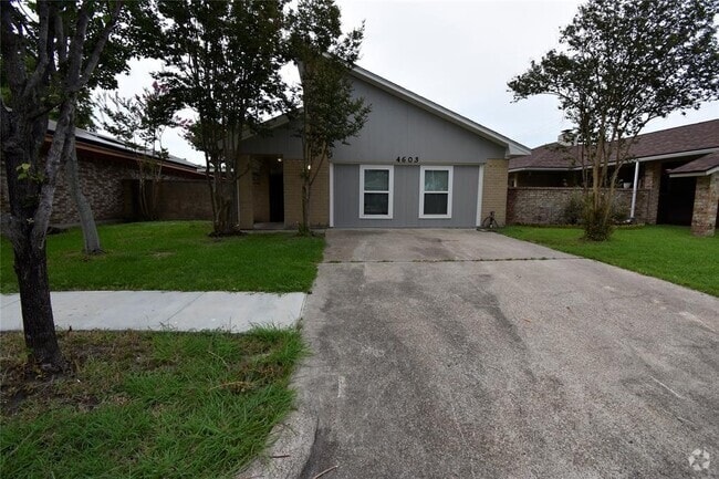 Building Photo - 4603 Meadowood Dr Rental