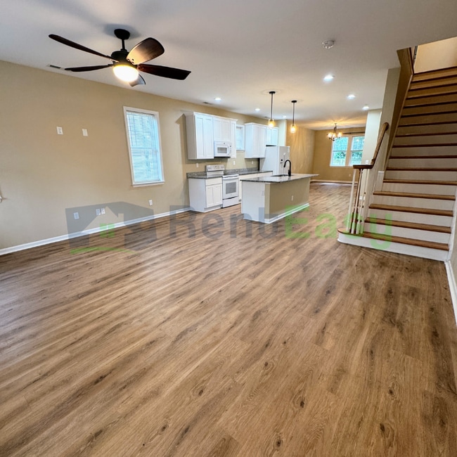 Photo - 766 Lexington St