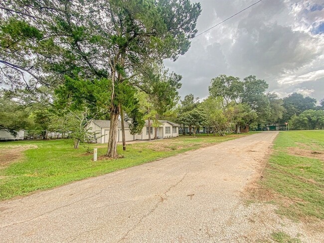 Photo - 3815 Commerce St