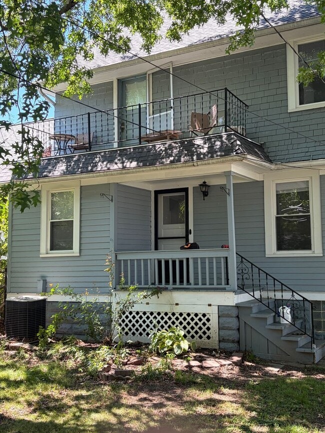 Photo - Gorgeous 4 bed, 2.5 bath in Lakewood