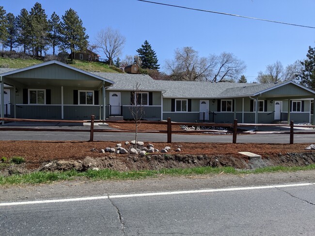 Building Photo - 179 Old Fort Rd Unit 181 Rental