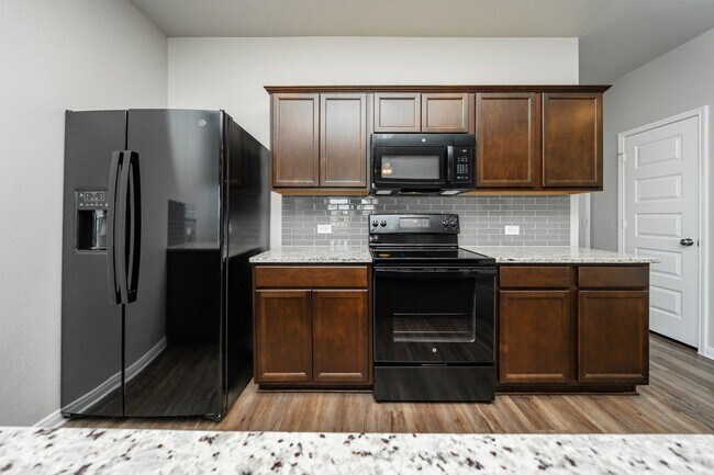 Photo - Bright & Cozy Townhome