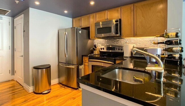 1225 13th St NW