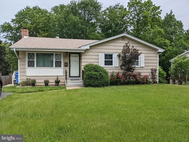 13213 Vandalia Dr  