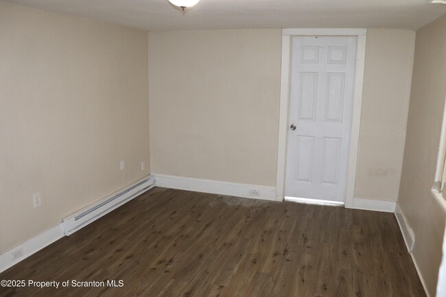 Photo - 105 Sambourne St