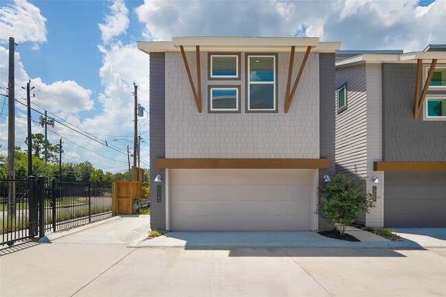 862 Paul Quinn St