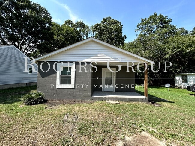 Building Photo - 1021 Hughes St