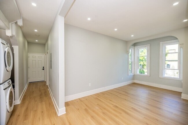 Photo - 10 Jerome St Unit 1