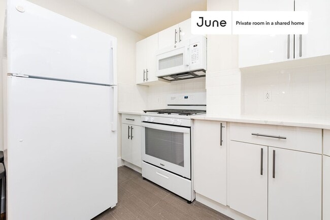 Room in Shared 3 bed/1 bath home in Bedford-Stuyvesant