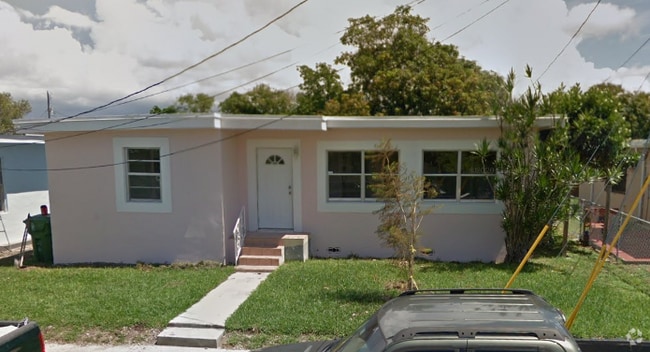 Building Photo - 3275 SW 27th Ter Rental