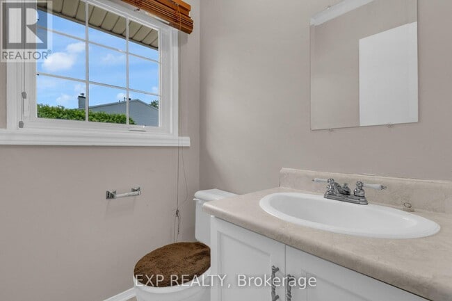 Photo - 7 Sundback Ln