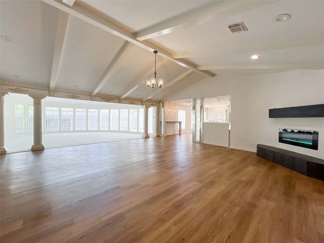 Photo - 8107 S Braeswood Blvd