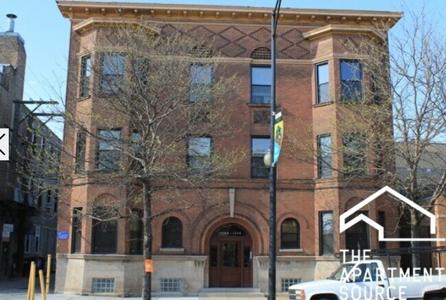 Photo - 1758 W Montrose Ave Unit 3