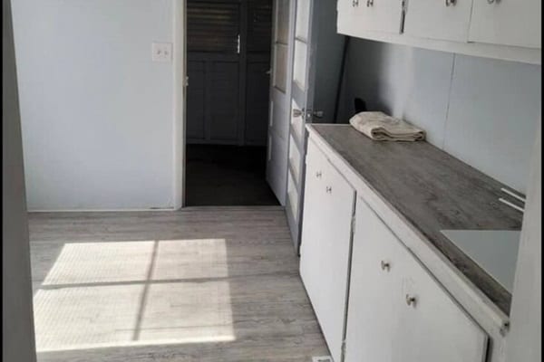 Photo - 407 E 13th St