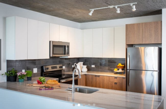 Photo - 2113 S Wabash Ave