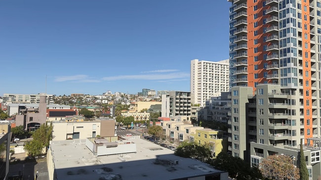 Photo - 425 W Beech St Unit 956