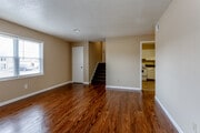 3BR, 1BA - 1250 SF