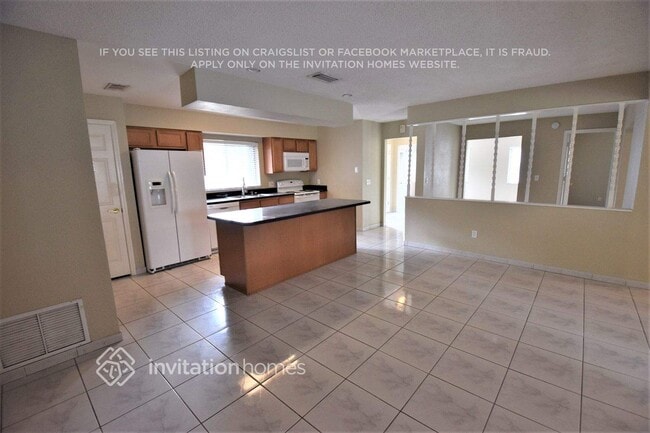 Photo - 218 Chutney Dr