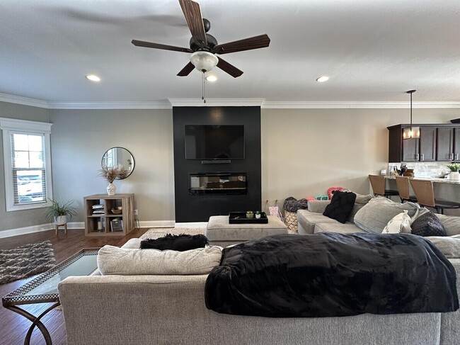 Photo - 154 Mallard Ln