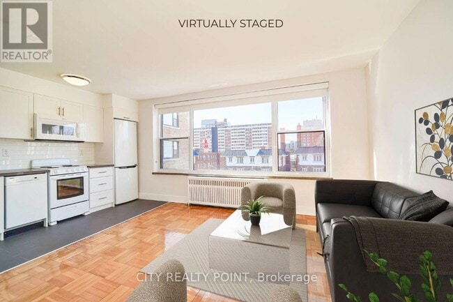 Photo - 1545 Bathurst St Unit 202