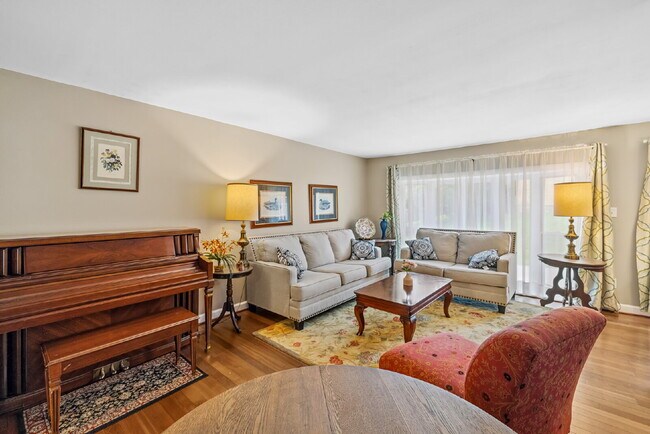 Gorgeous Central Single Family in Heart of Rockville