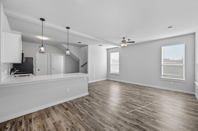 Photo - 3413 Valley Vista Dr