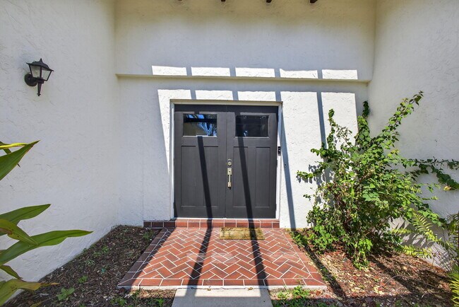 Photo - 1202 Essex Dr
