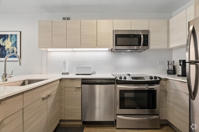 Convertible- 656SF - Kitchen