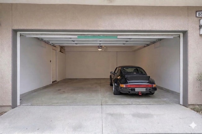 Photo - Detached Townhome - Private Roof Deck - With 360 Panoramic Views