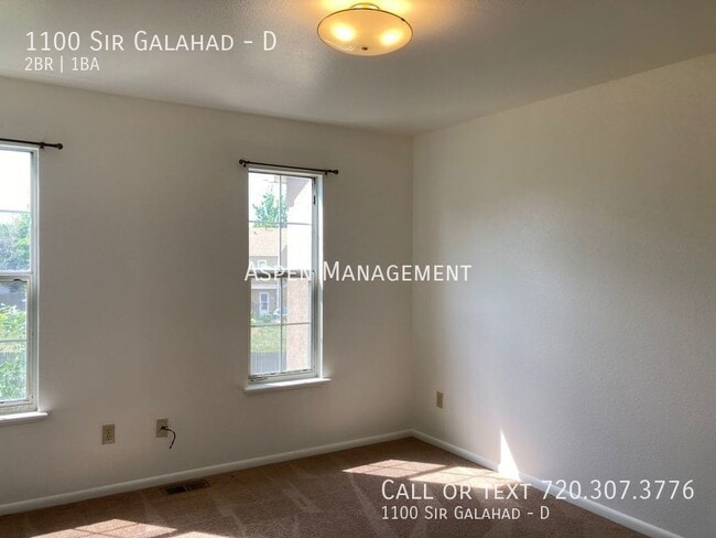 Photo - 1100 Sir Galahad Dr Unit D