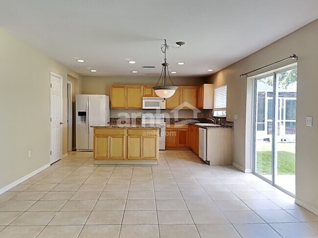 Photo - 6924 Lake Eaglebrooke Dr