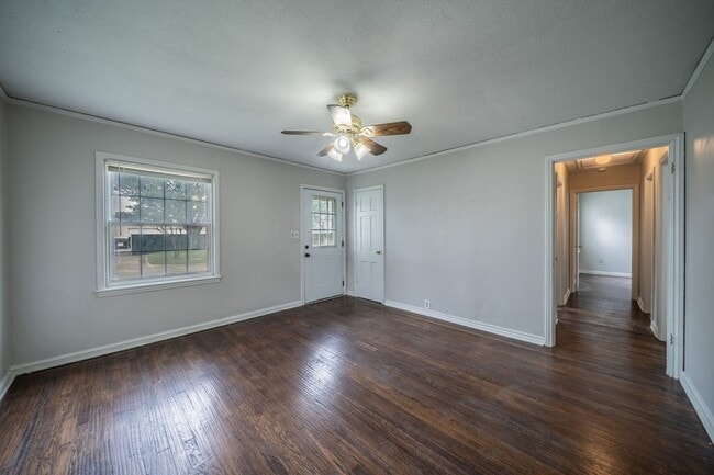 Photo - 1155 Greenbrier Dr