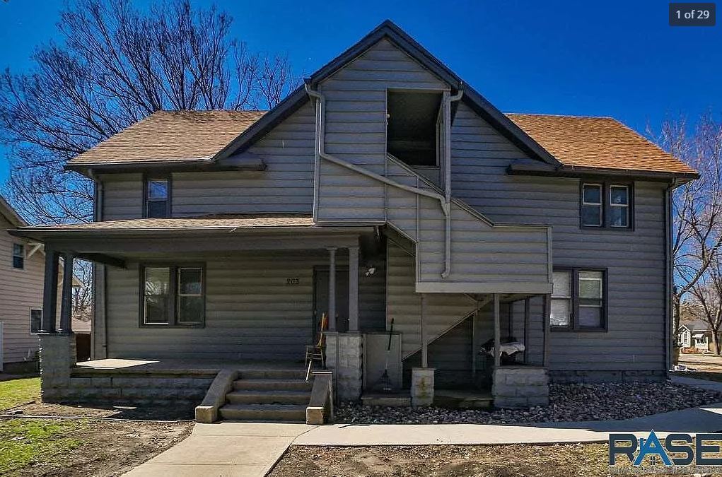 Photo - 203 S Covell Ave