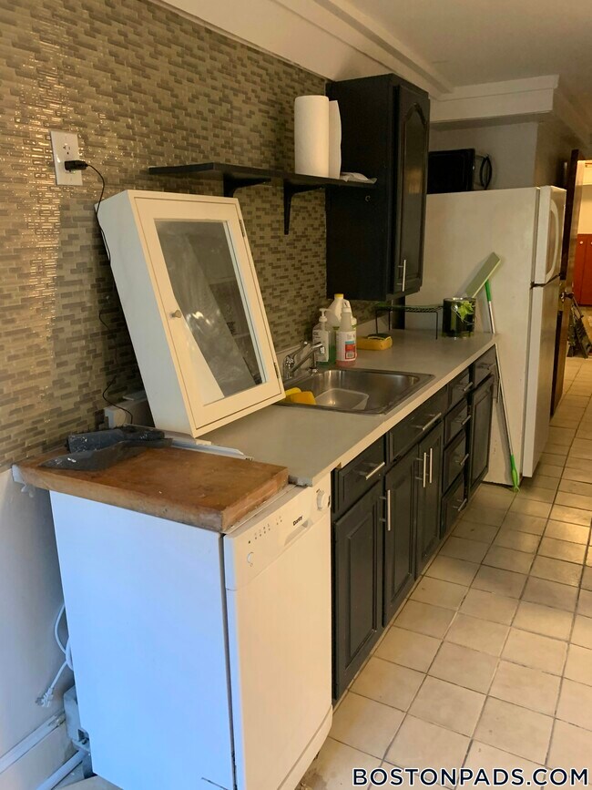 682 Parker St Unidad 1