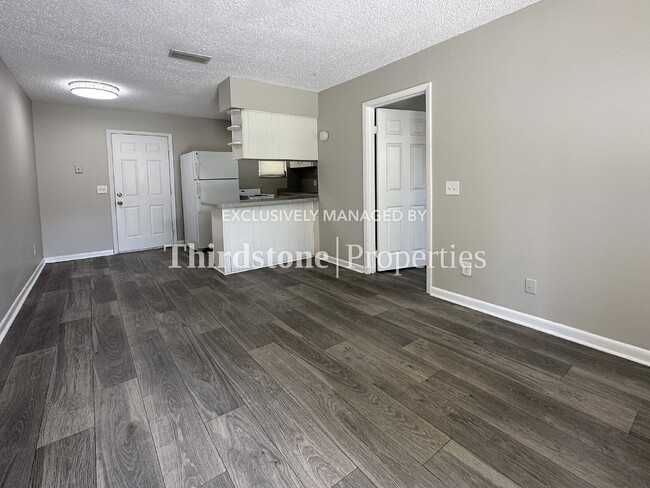 Building Photo - 1160 Comanche St Unit 2